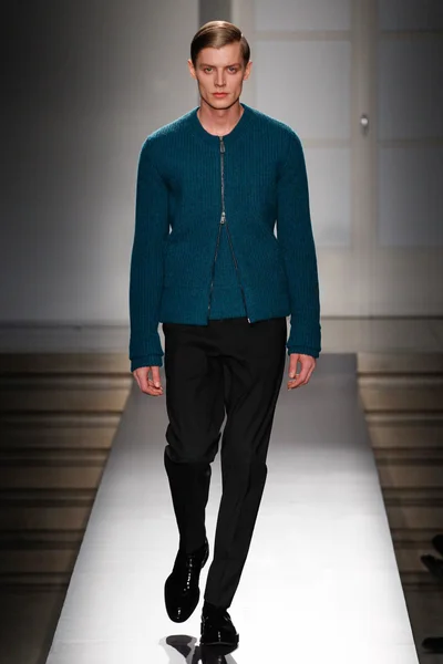 Look 22